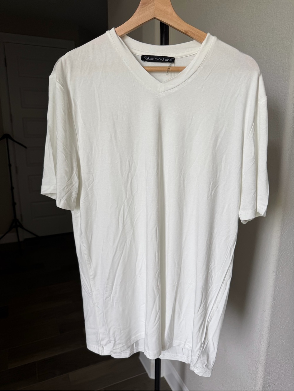 naked wardrobe Men's White V-Neck Bamboo T-Shirt L Buttery Soft